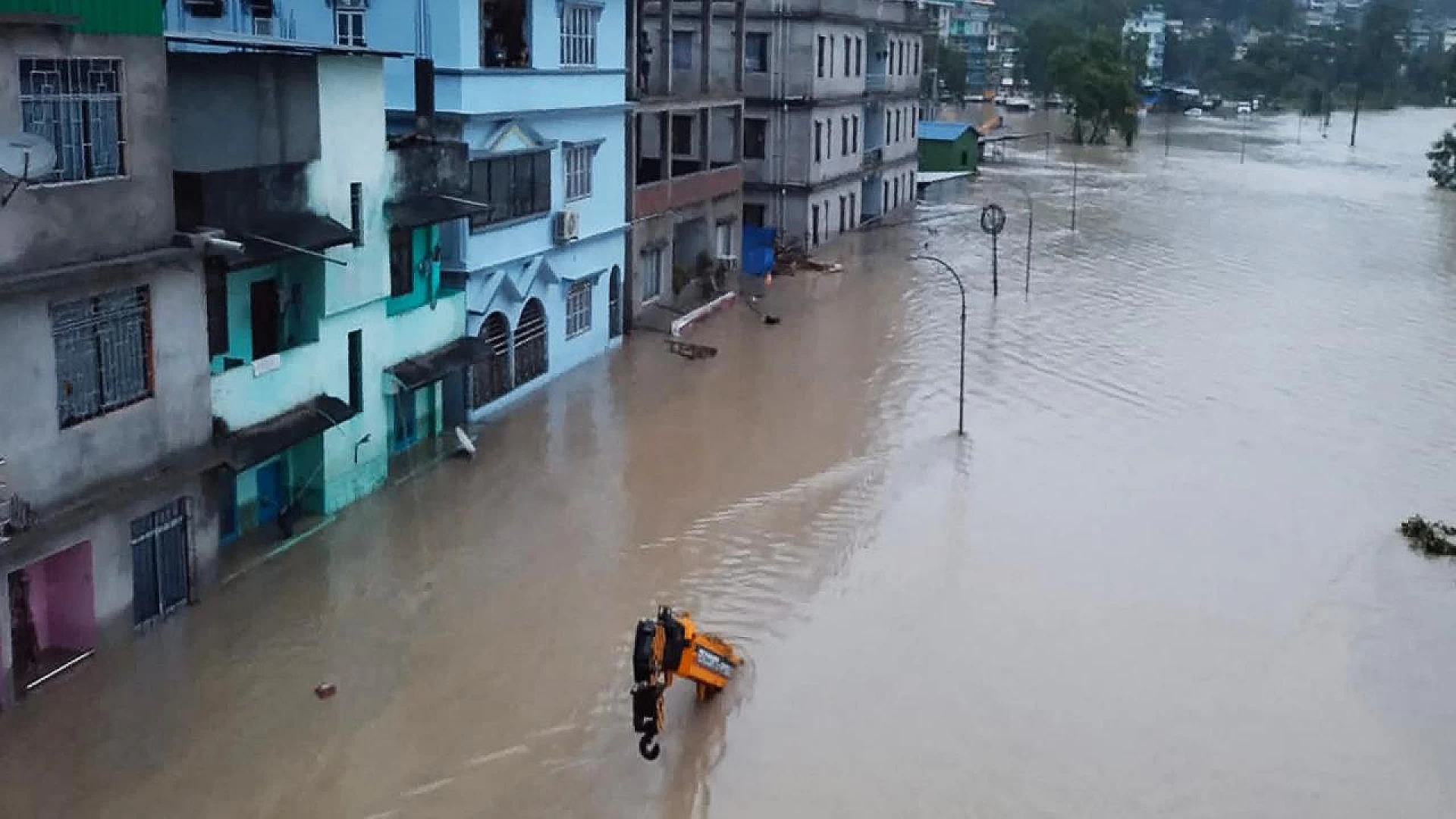 Hindistan'da sel nedeniyle 14 kişi öldü, 120 kişi kayboldu