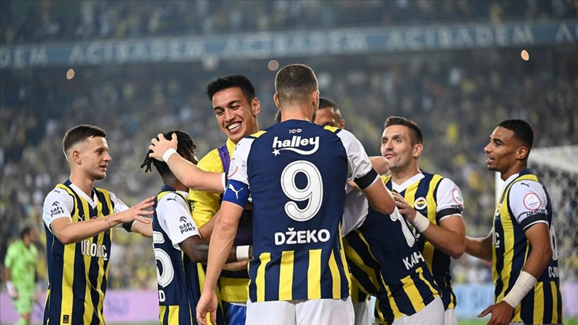 Fenerbahçe Hatayspor'u yenerek liderliğini sürdürdü