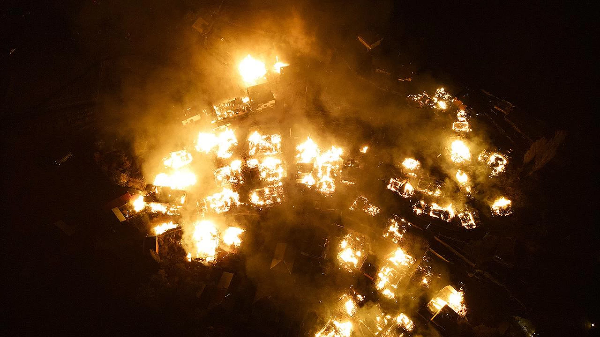 Kastamonu'da bir köyde çıkan yangın faciası: 47 ev kül oldu