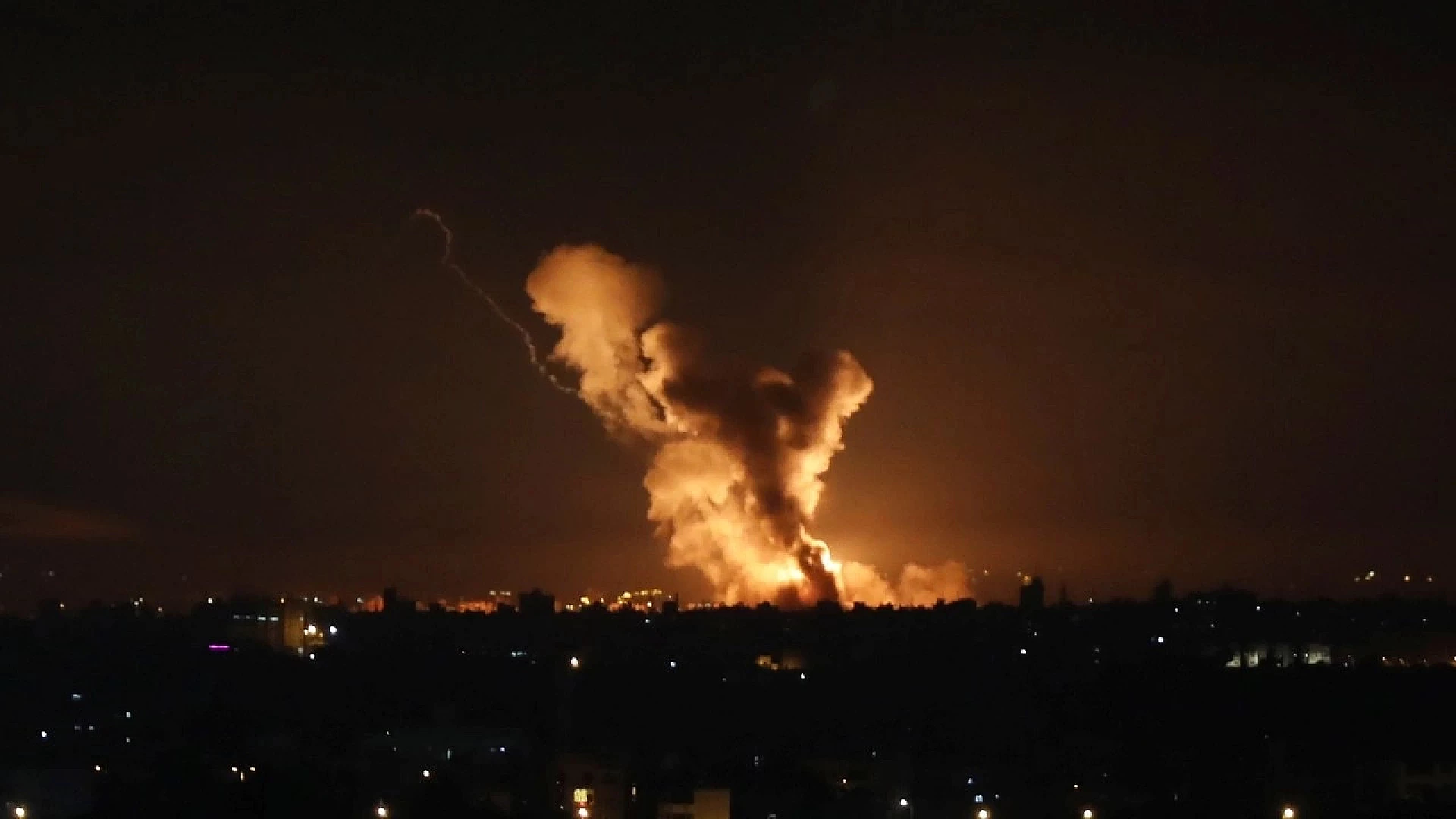 İsrail, Hizbullah bölgelerine hava saldırısı düzenledi