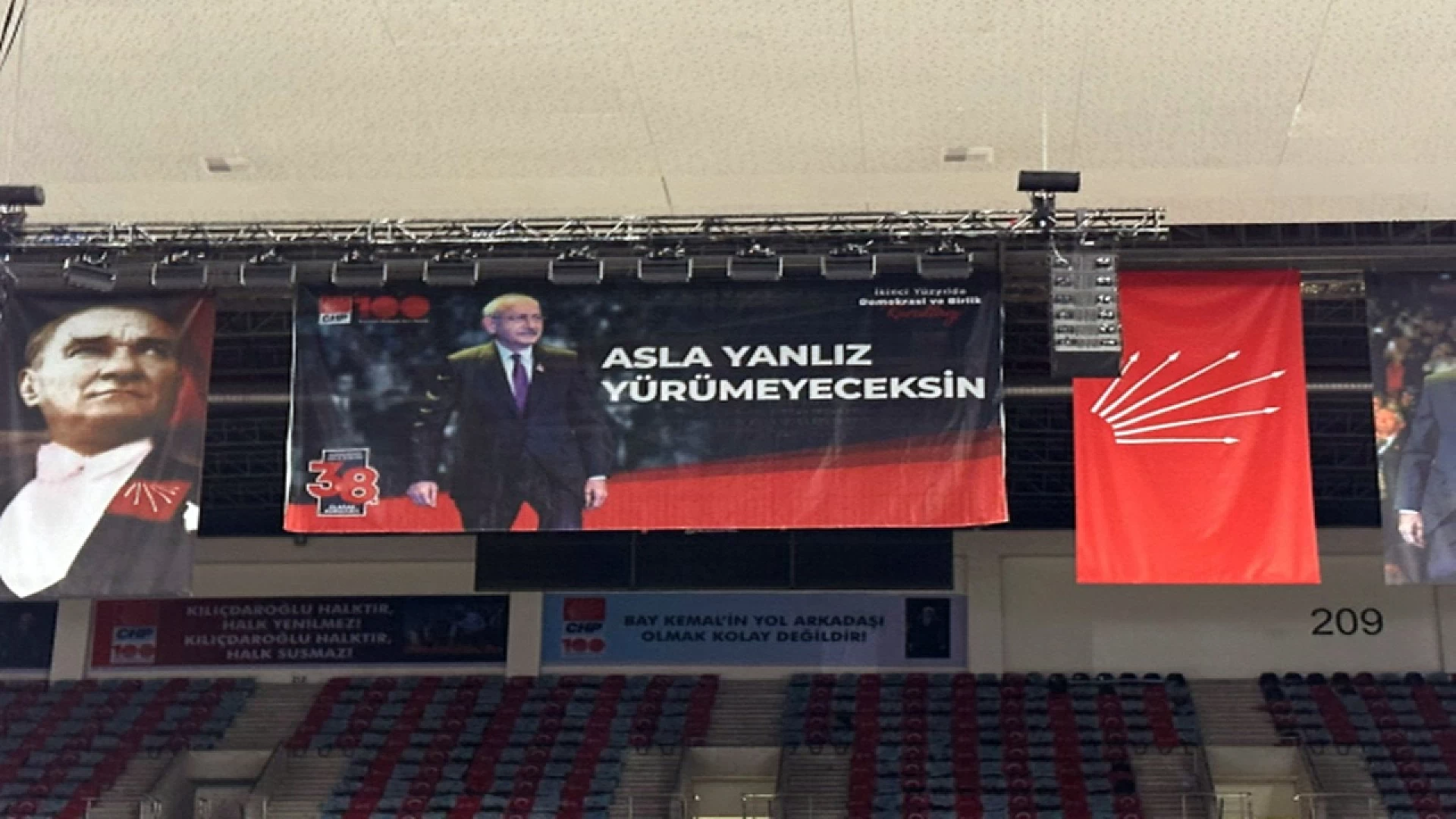Kılıçdaroğlu'na destek pankartındaki hata gözden kaçmadı