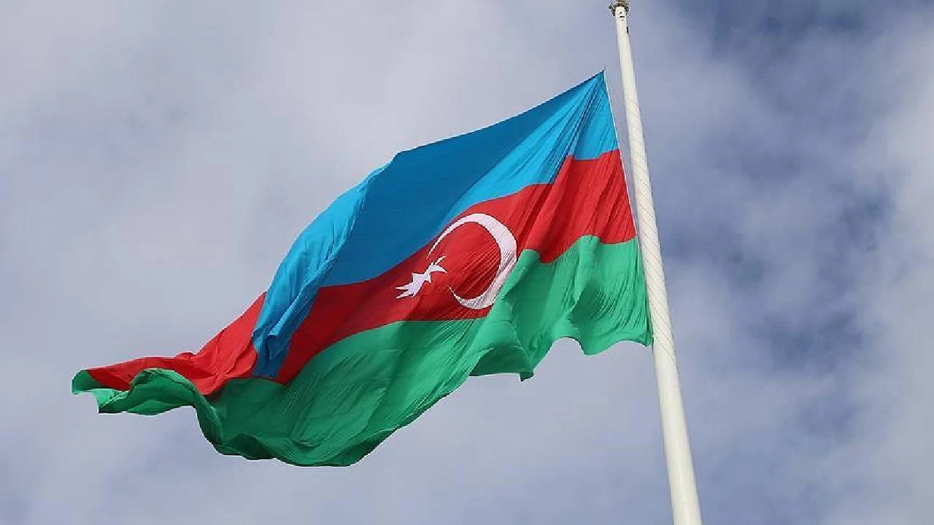 Azerbaycan'da erken cumhurbaşkanlığı seçimleri 7 Şubat'ta yapılacak