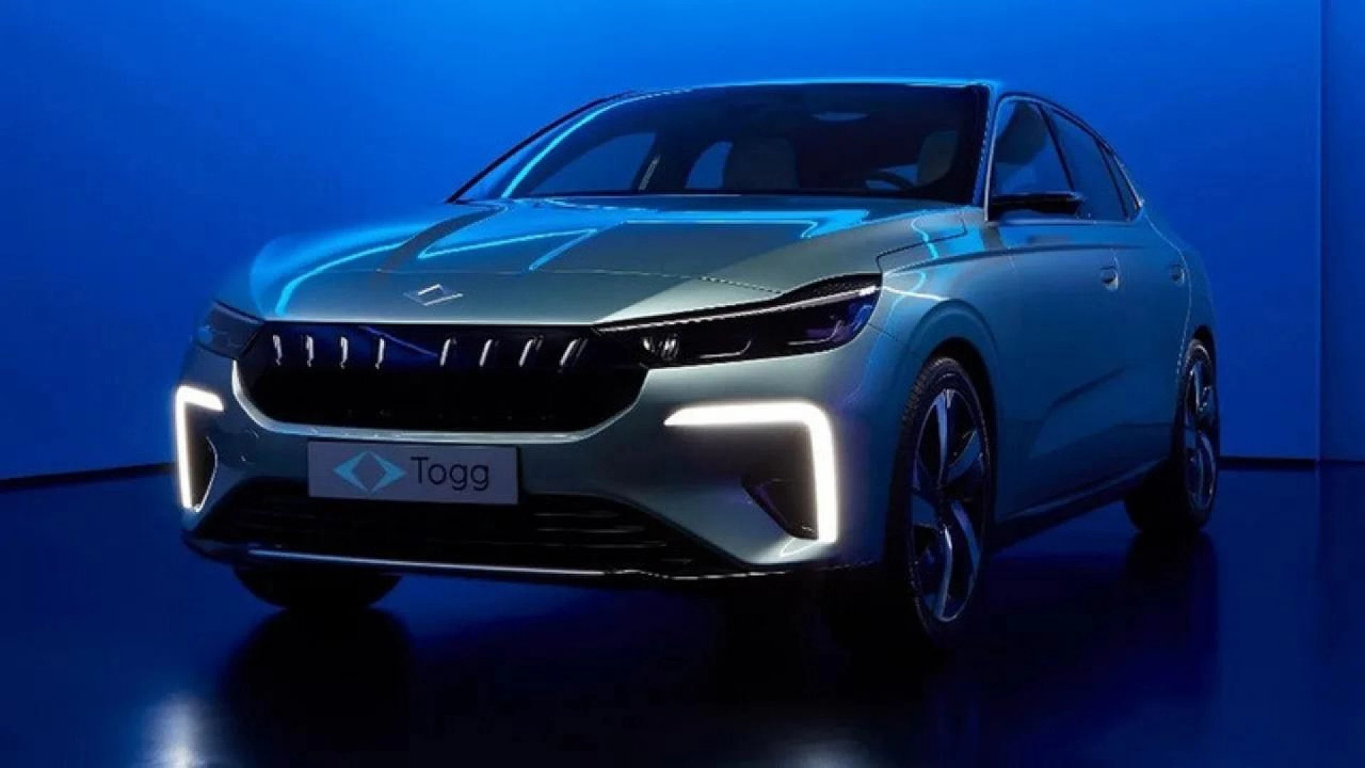 Togg'un yeni sedan modeli tanıtıldı