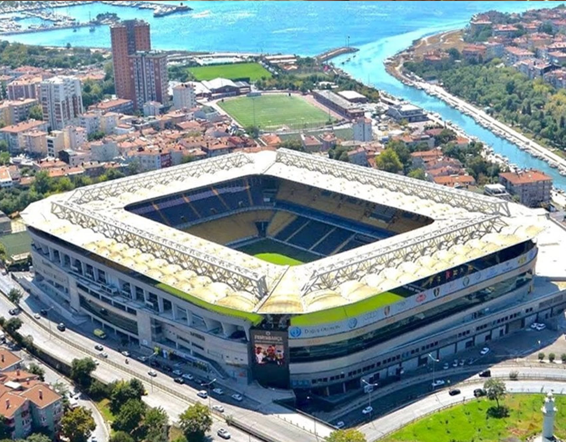 Fenerbahçe'den ilk adım atıldı! Stadın ismi değişecek