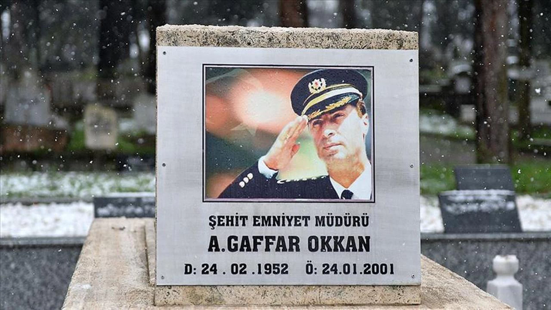 Şehit Ali Gaffar Okkan, mezarı başında anıldı