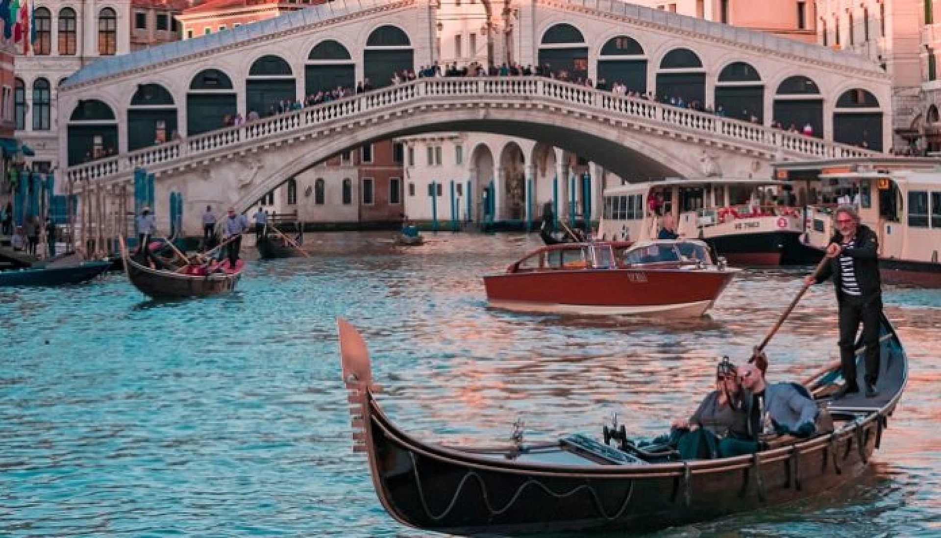 Venedik'te turistlere yeni şart getirildi: Günlük 5 euro ve rezervasyon